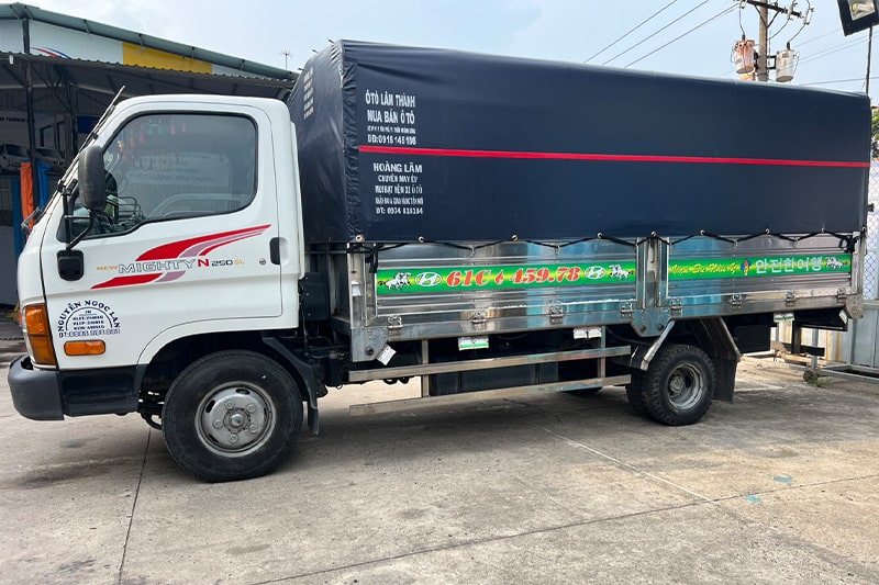 Ban-xe-tai-hyundai-n250sl-2-4-tan-thung-khung-mui-2019 (6) Ban-xe-tai-hyundai-n250sl-2-4-tan-thung-khung-mui-2019 (6)