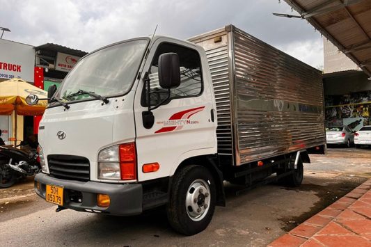 Xe-tai-hyundai-n250sl-2-35-tan-thung-kin-2021 (1)